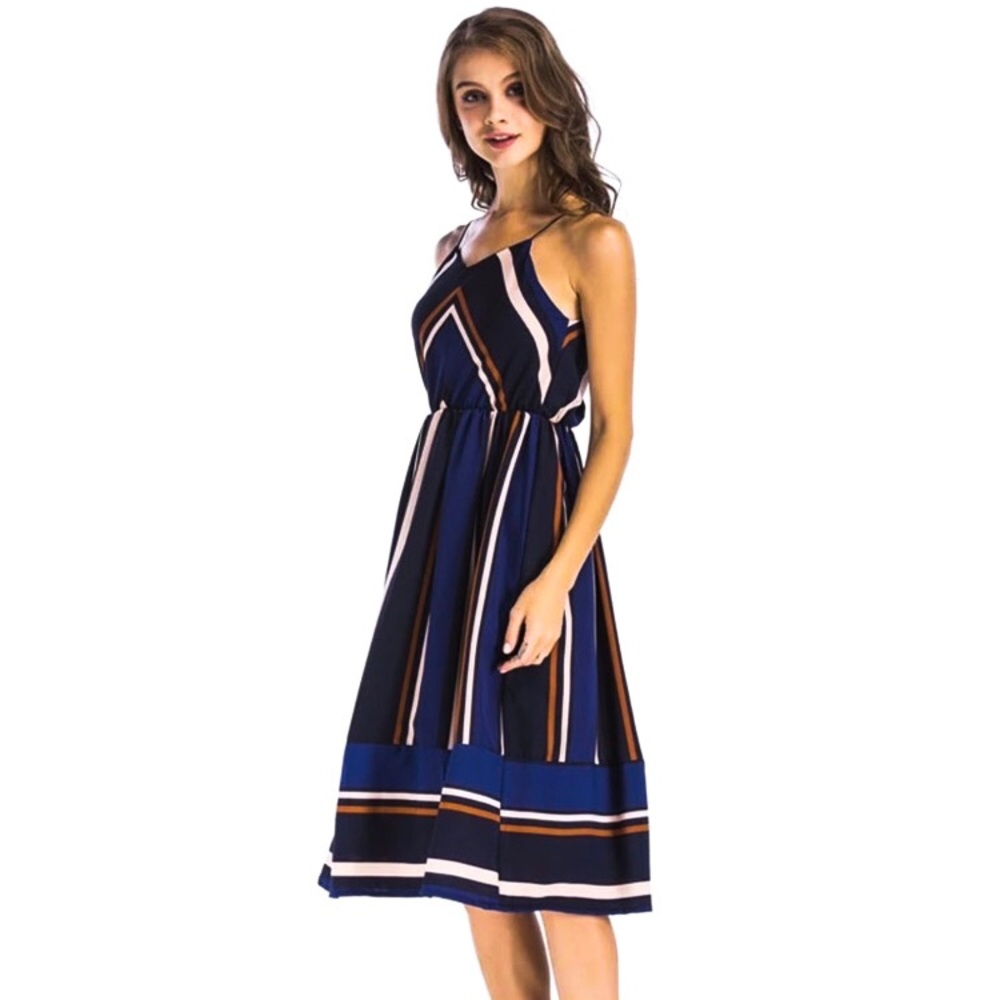 Striped Retro Summer Dress - Picture 4 of 8
